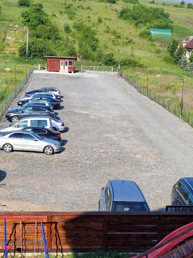 Pensiunea Giulia Home Dezmir Exteriér fotografie